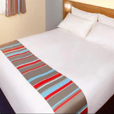 Travelodge Bracknell Eksteriør bilde