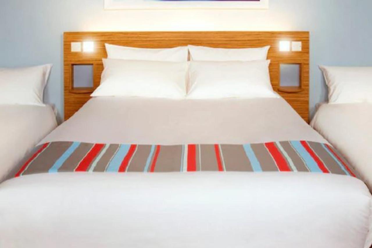Travelodge Bracknell Eksteriør bilde